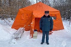 Более 1400 сотрудников пожарно-спасательного гарнизона и добровольцев Москвы обеспечили безопасность на крещенских купаниях в столице